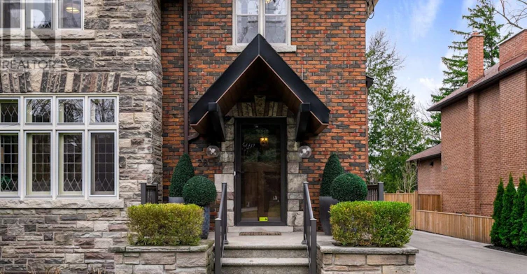 28 Thompson Avenue, Toronto, ON, M8Z 3T3 - 2