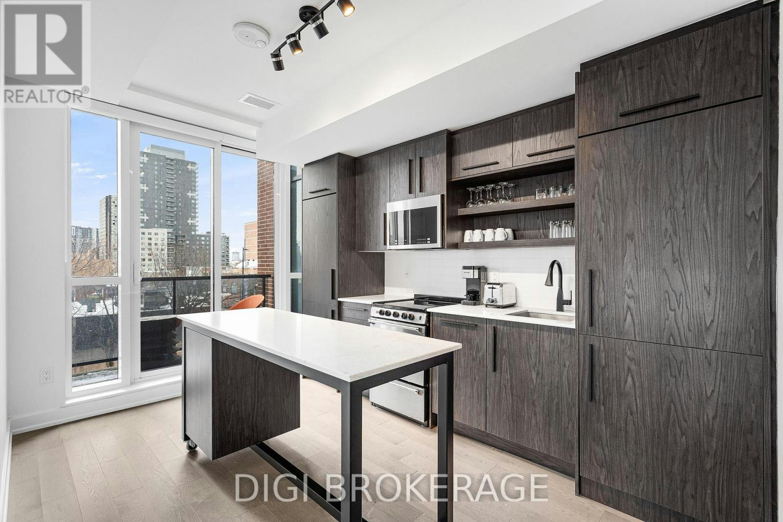 1303-560 Rideau Street, Ottawa, ON, K1N 5Z8 - 2
