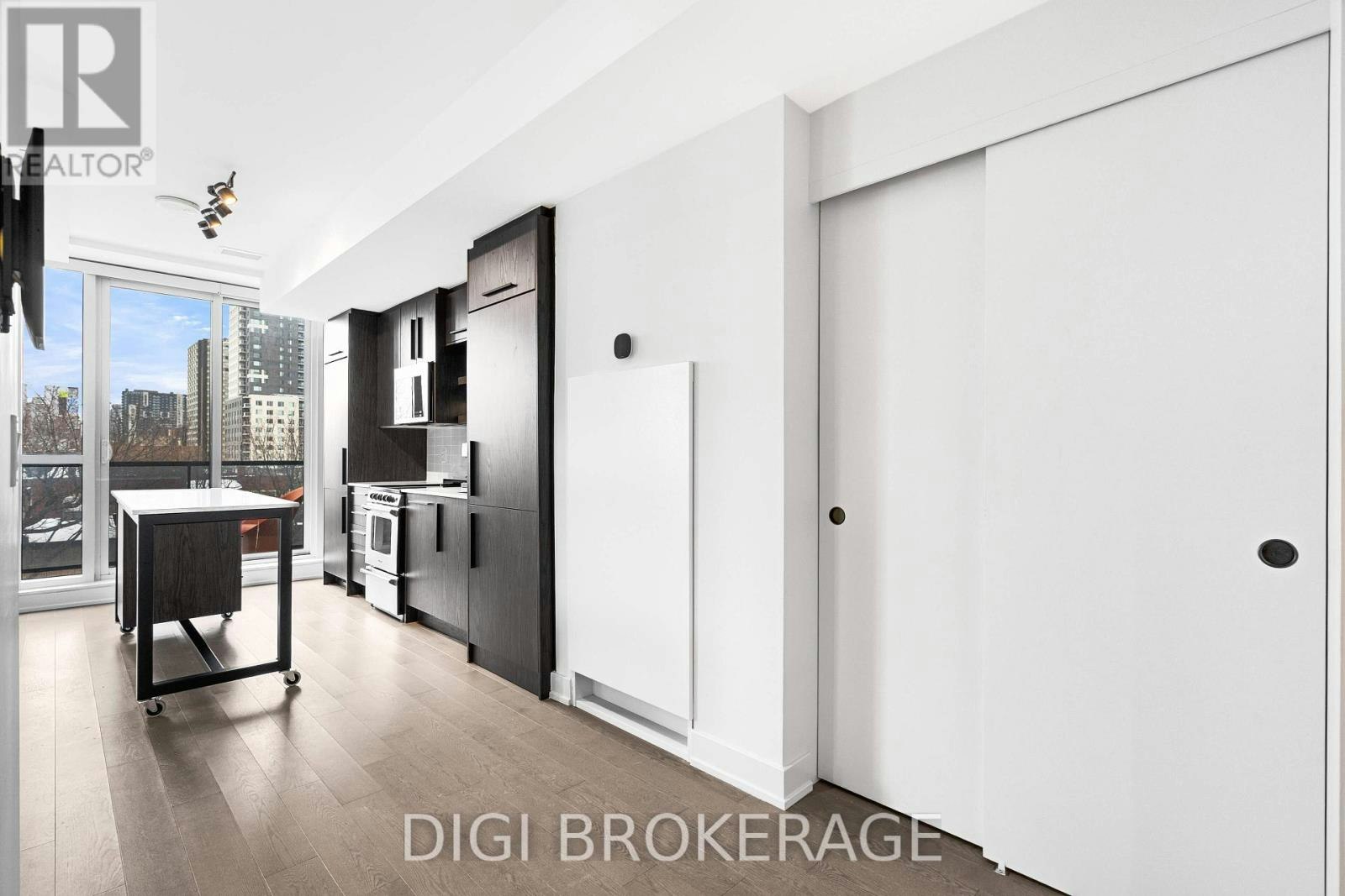 1303-560 Rideau Street, Ottawa, ON, K1N 5Z8 - 7