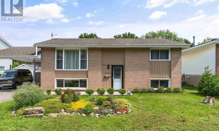 795 Laurier Boulevard