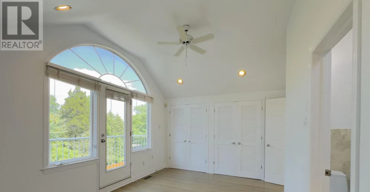 MAIN-116 Cranbrooke Avenue, Toronto, ON, M5M 1M7 - 30