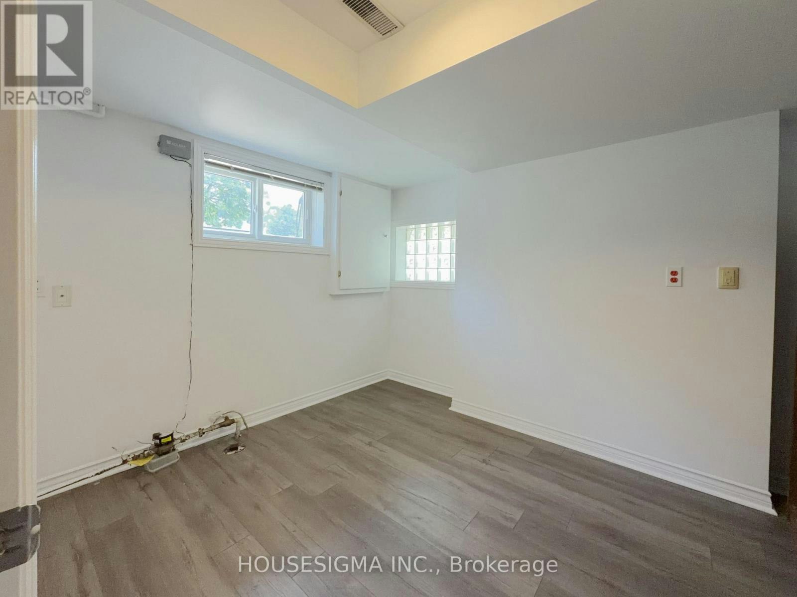MAIN-116 Cranbrooke Avenue, Toronto, ON, M5M 1M7 - 39
