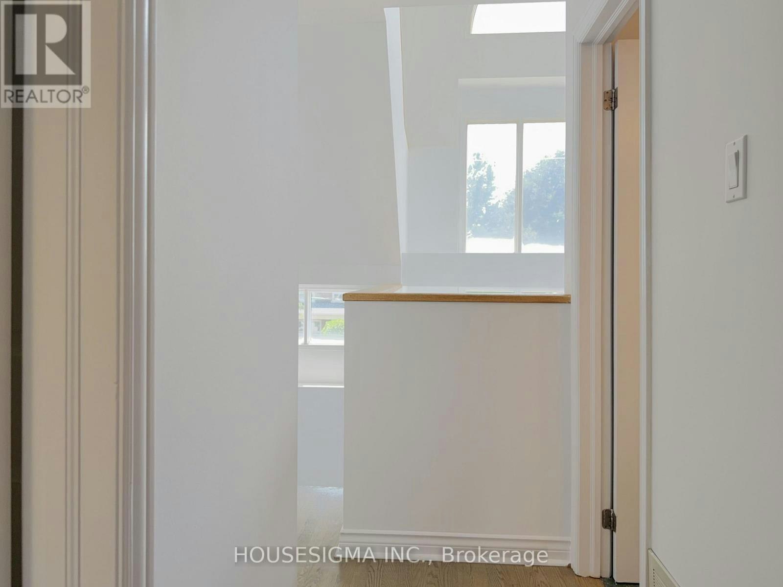 MAIN-116 Cranbrooke Avenue, Toronto, ON, M5M 1M7 - 38