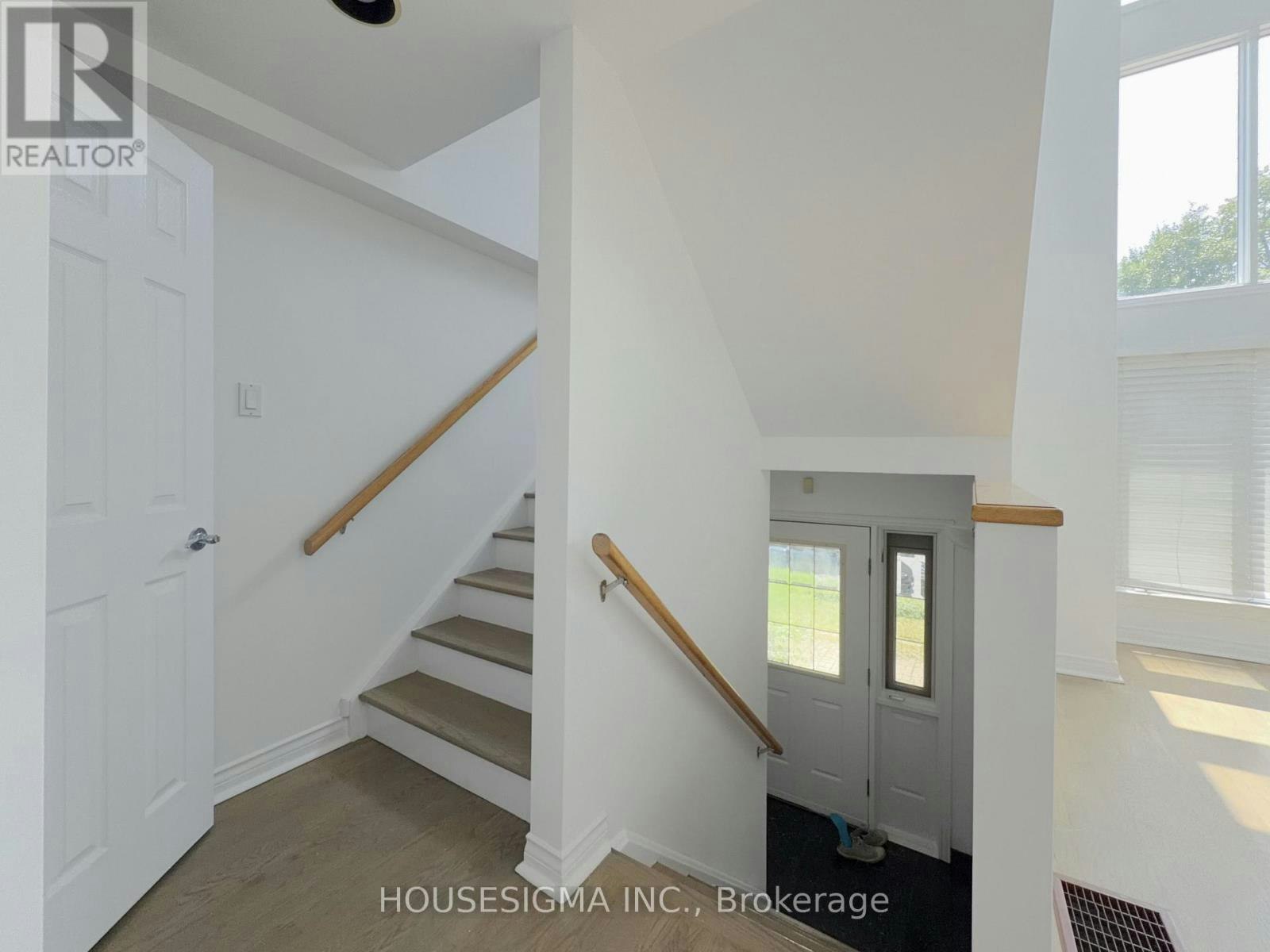 MAIN-116 Cranbrooke Avenue, Toronto, ON, M5M 1M7 - 19