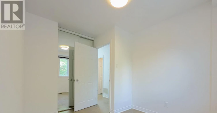 MAIN-116 Cranbrooke Avenue, Toronto, ON, M5M 1M7 - 22