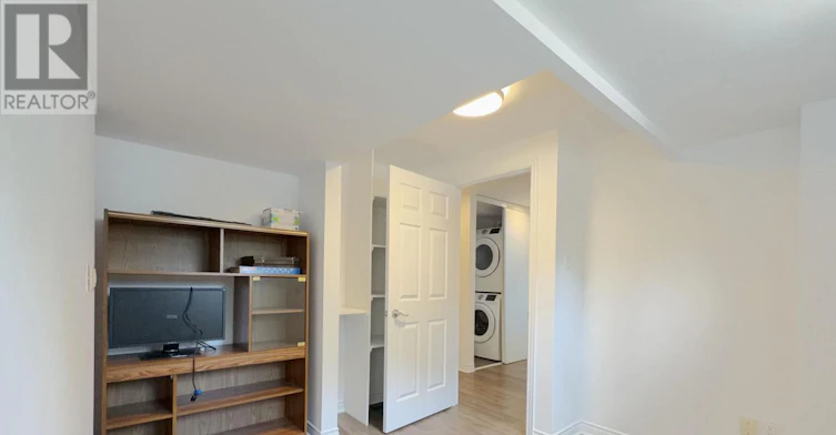 MAIN-116 Cranbrooke Avenue, Toronto, ON, M5M 1M7 - 40