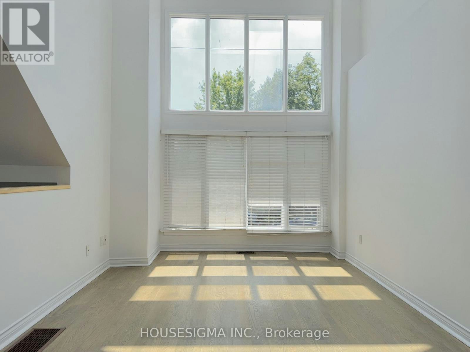 MAIN-116 Cranbrooke Avenue, Toronto, ON, M5M 1M7 - 7