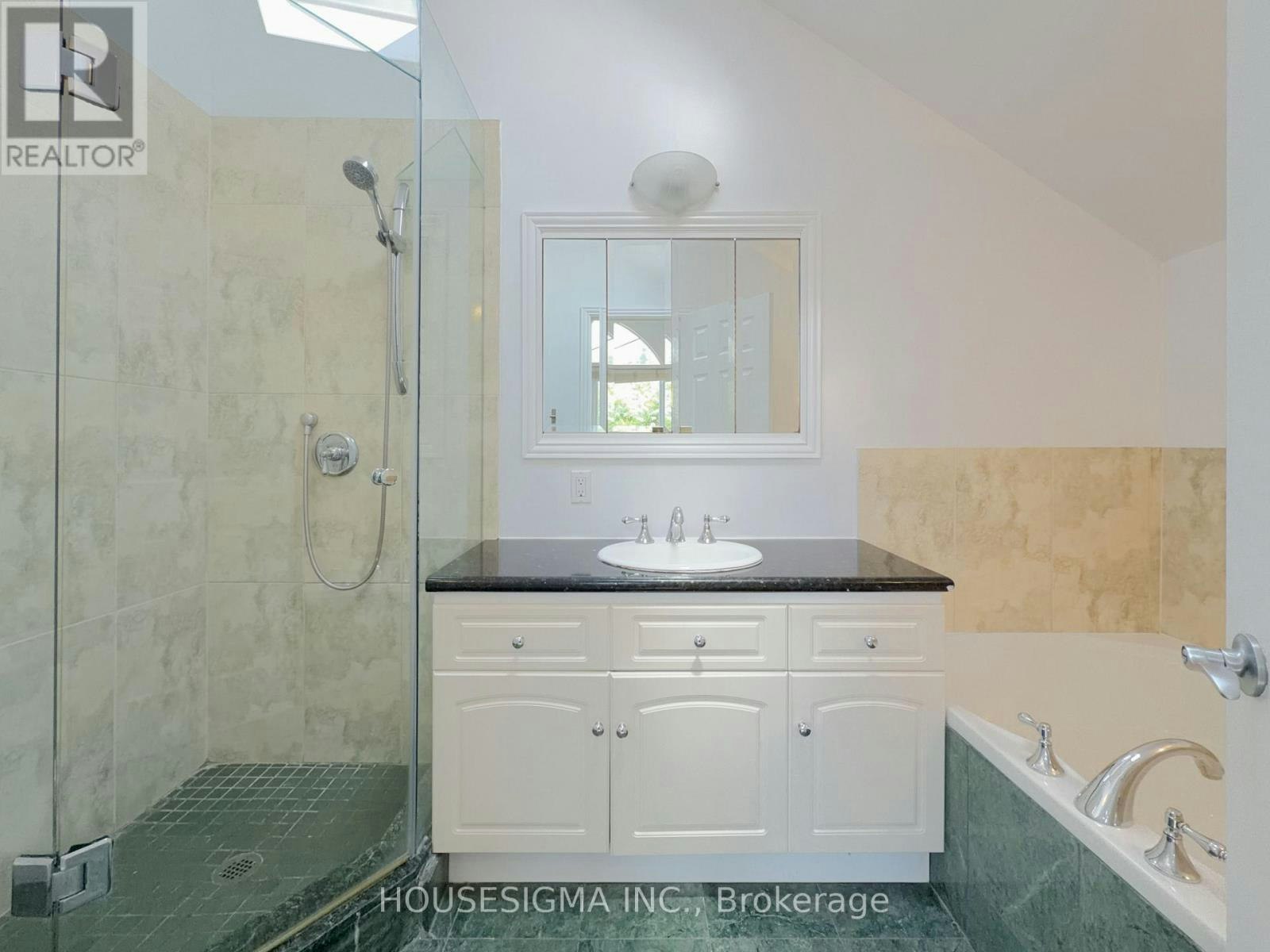 MAIN-116 Cranbrooke Avenue, Toronto, ON, M5M 1M7 - 34