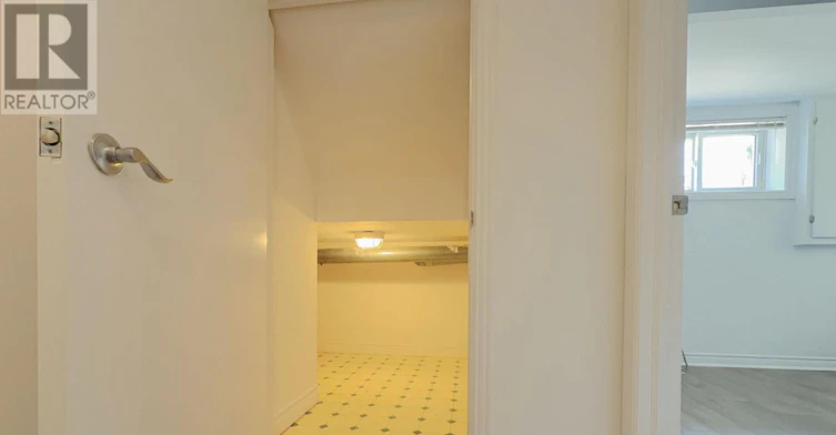 MAIN-116 Cranbrooke Avenue, Toronto, ON, M5M 1M7 - 41