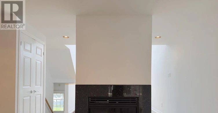 MAIN-116 Cranbrooke Avenue, Toronto, ON, M5M 1M7 - 5