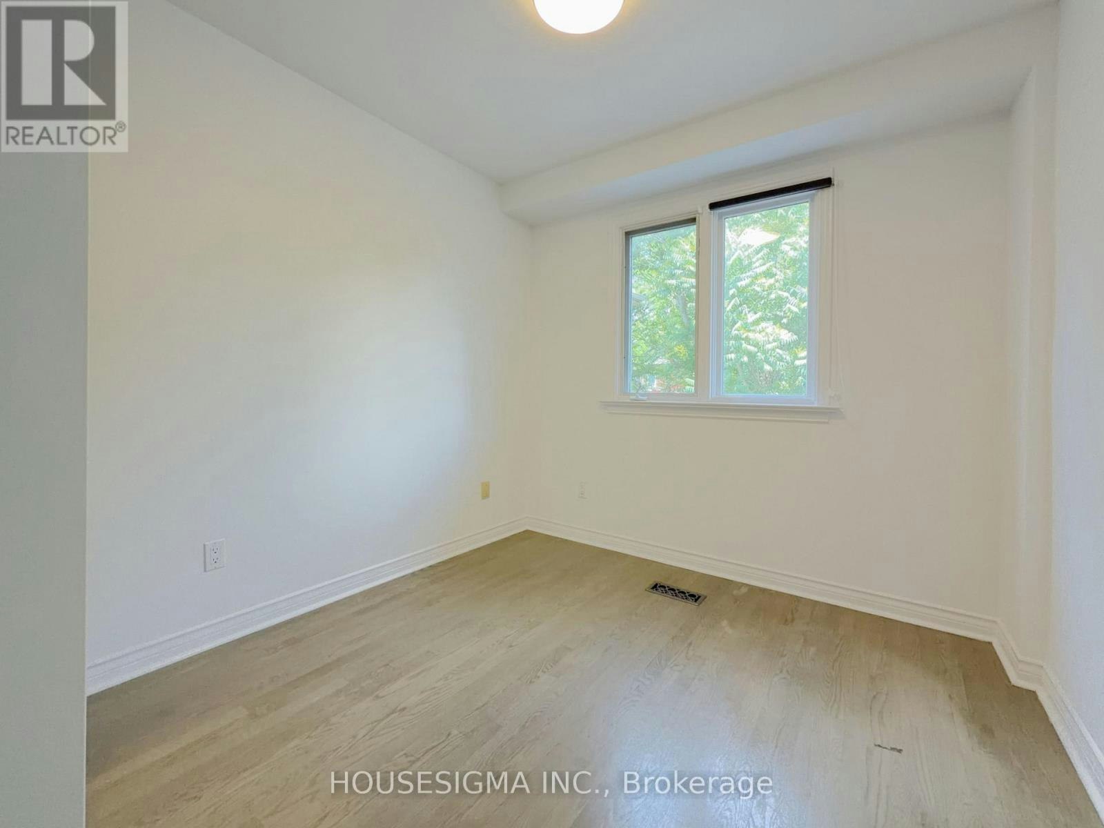 MAIN-116 Cranbrooke Avenue, Toronto, ON, M5M 1M7 - 24