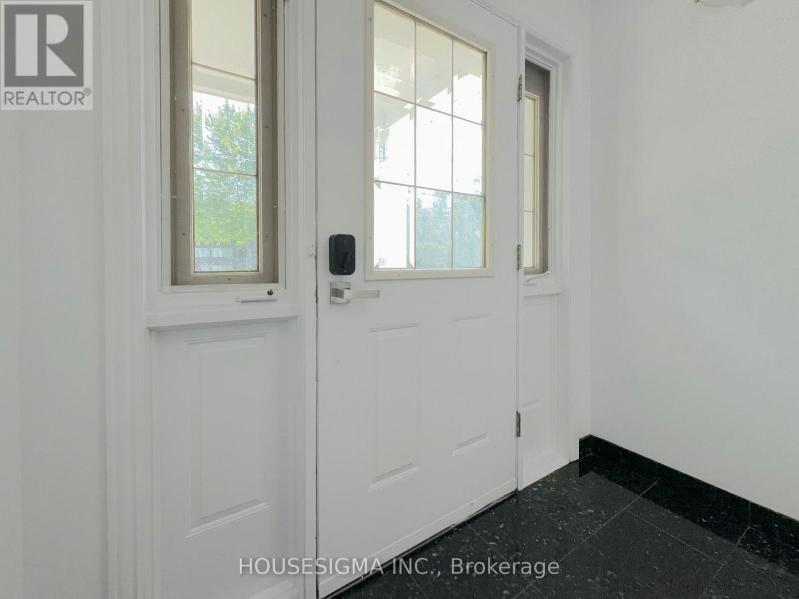 MAIN-116 Cranbrooke Avenue, Toronto, ON, M5M 1M7 - 3