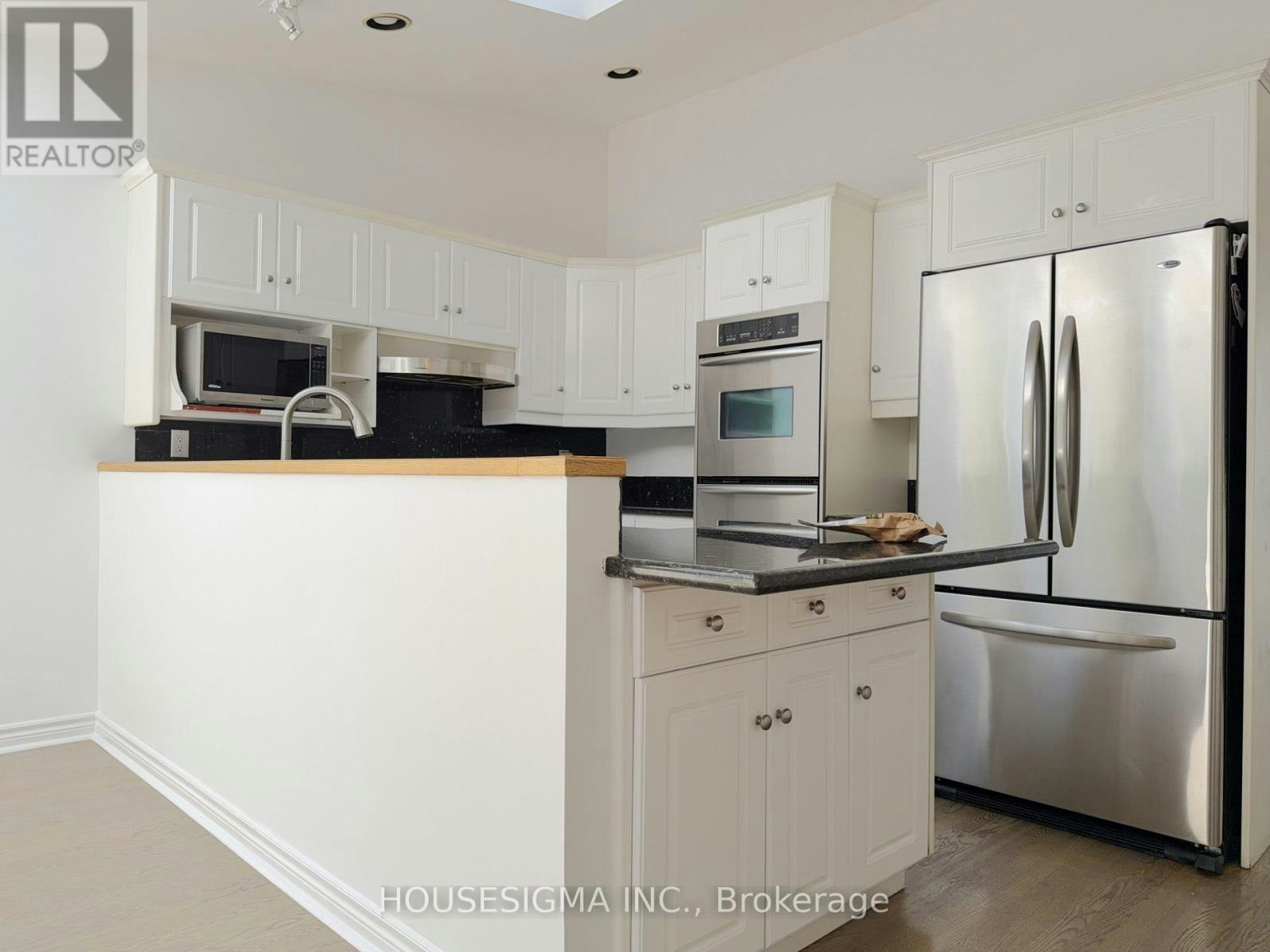 MAIN-116 Cranbrooke Avenue, Toronto, ON, M5M 1M7 - 12