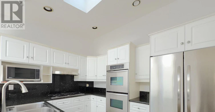 MAIN-116 Cranbrooke Avenue, Toronto, ON, M5M 1M7 - 13