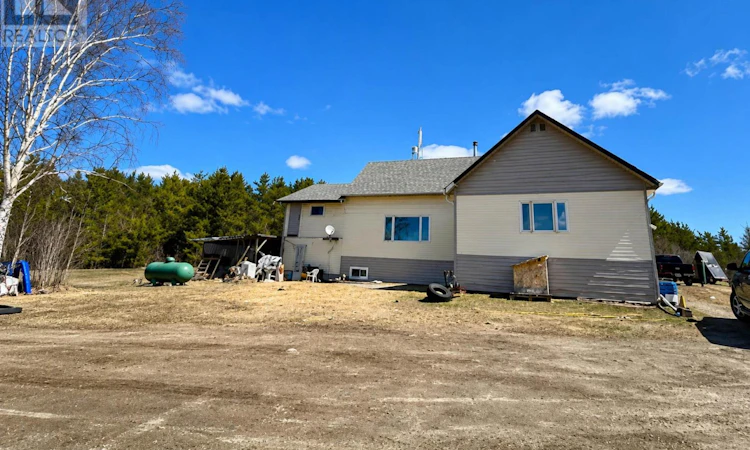 G1649 Flanders Road N