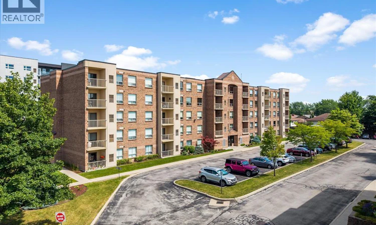 507-8335 Wyandotte Street East