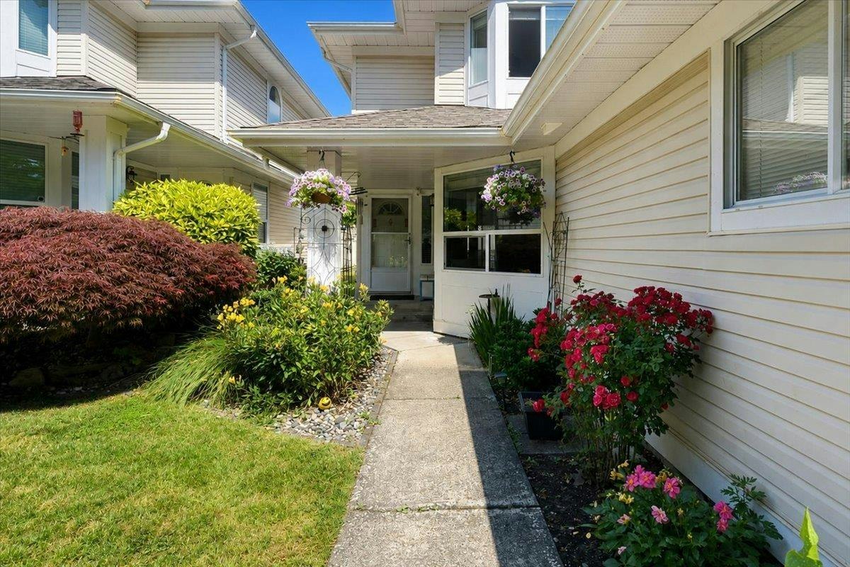 21-6478 121 Street, Surrey, BC, V3W 0Y5
