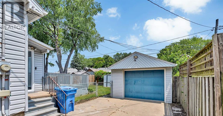 MAIN-2254 Cadillac, Windsor, ON, N8W 3Y1 - 5