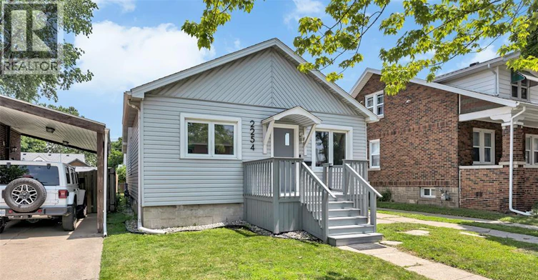 MAIN-2254 Cadillac, Windsor, ON, N8W 3Y1 - 3