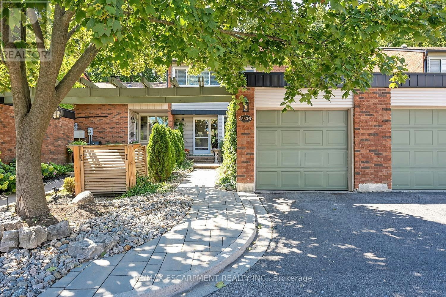 5-1580 Kerns Road, Burlington, ON, L7P 3A7