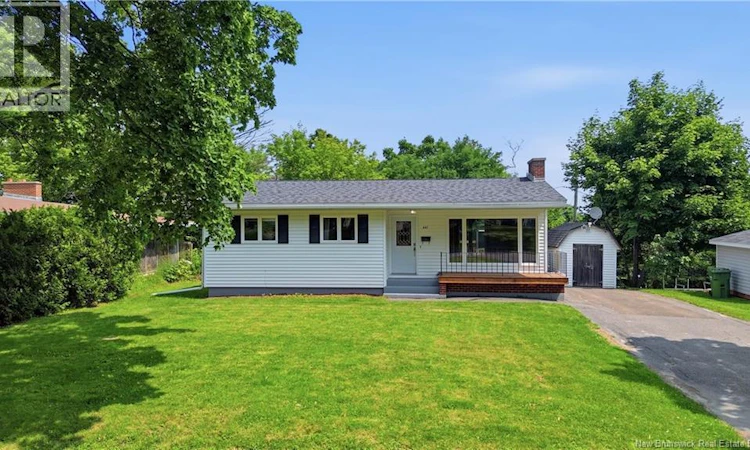447 Pederson Crescent