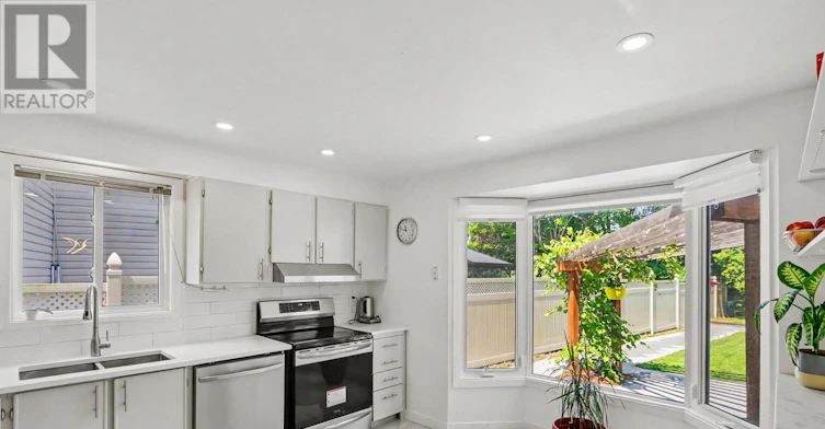 383 Viewmount Drive, Ottawa, ON, K2E 7R9 - 7