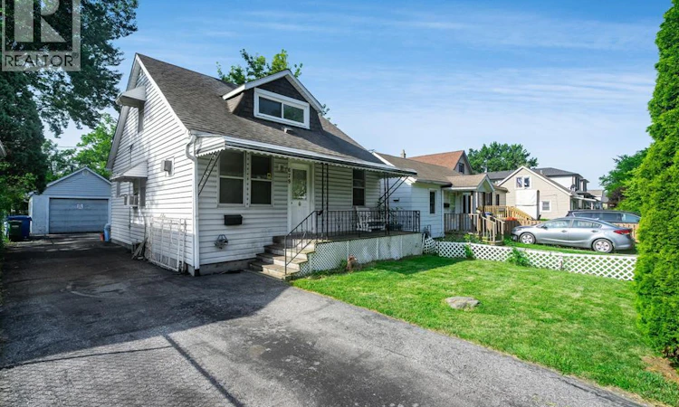 679 Stanley Street