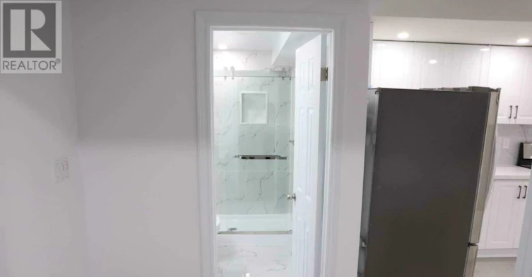 LOWER-1627 Baggins Street, Pickering, ON, L1W 1H2 - 5