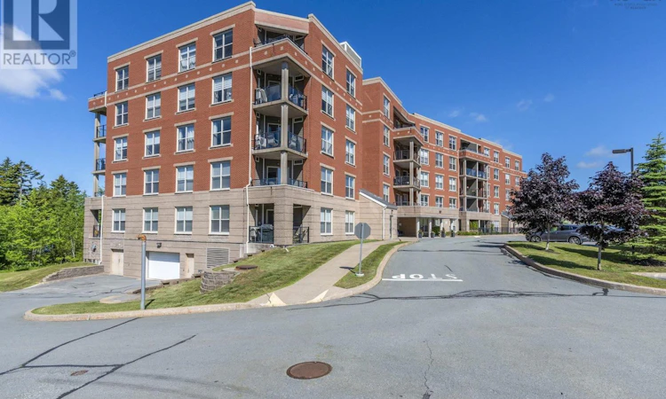 203-87 Pebblecreek Crescent