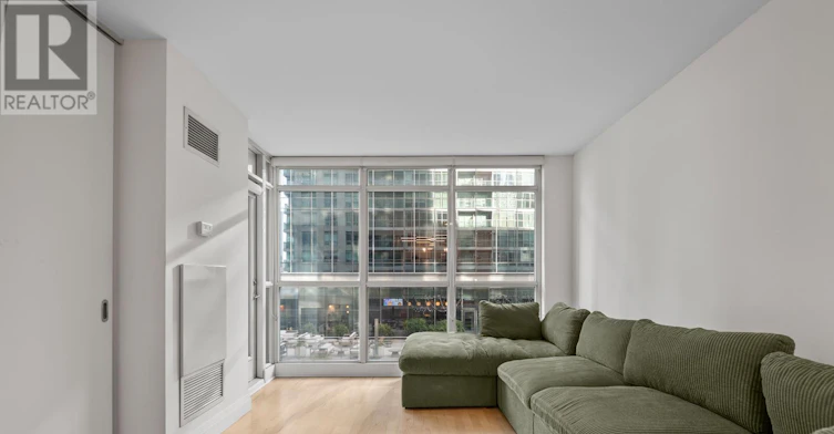 815-18 Yonge Street, Toronto, ON, M5E 1Z8 - 11