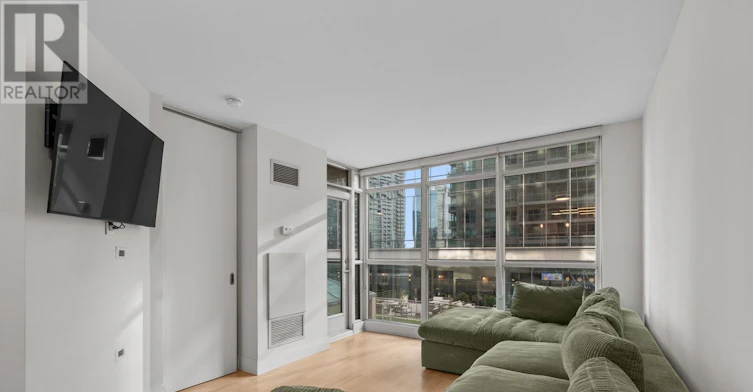 815-18 Yonge Street, Toronto, ON, M5E 1Z8 - 12