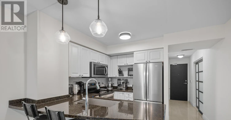 815-18 Yonge Street, Toronto, ON, M5E 1Z8 - 7