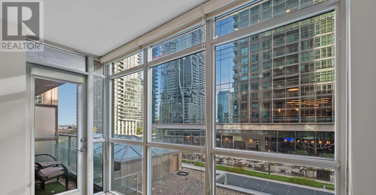 815-18 Yonge Street, Toronto, ON, M5E 1Z8 - 15