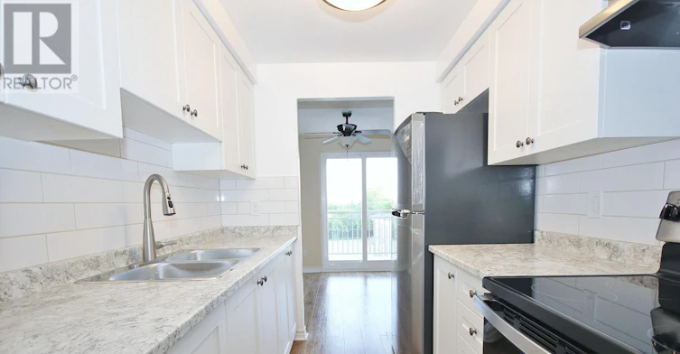C3A-95 Holland Street W, Bradford West Gwillimbury, ON, L3Z 1R8 - 4