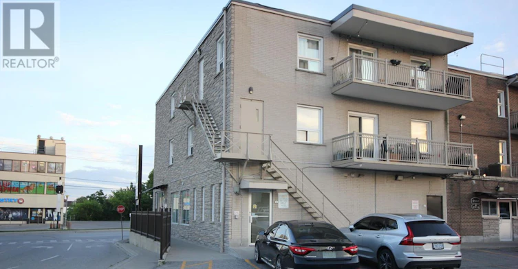 C3A-95 Holland Street W, Bradford West Gwillimbury, ON, L3Z 1R8 - 12