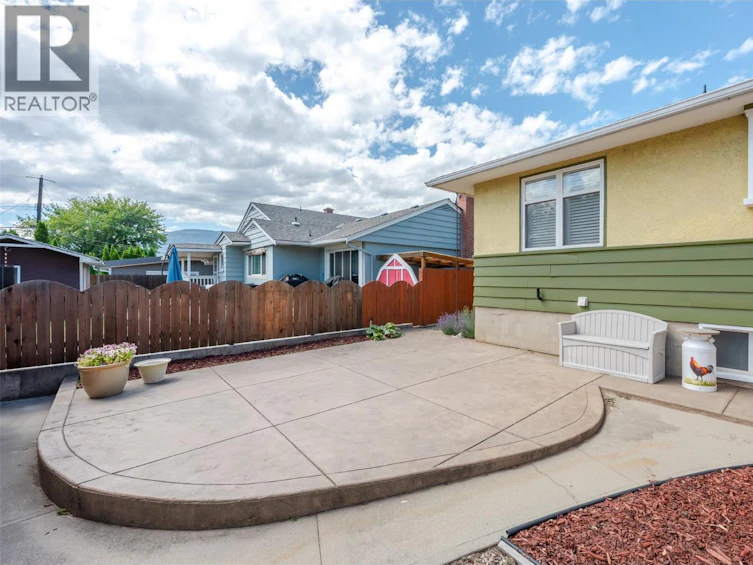 76 Huth Avenue, Penticton, BC, V2A 2Z8 - 32
