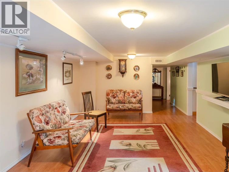 76 Huth Avenue, Penticton, BC, V2A 2Z8 - 35
