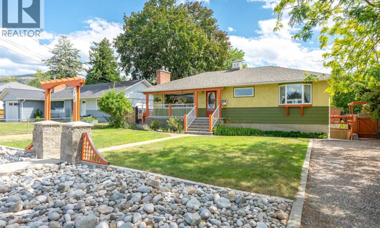 76 Huth Avenue