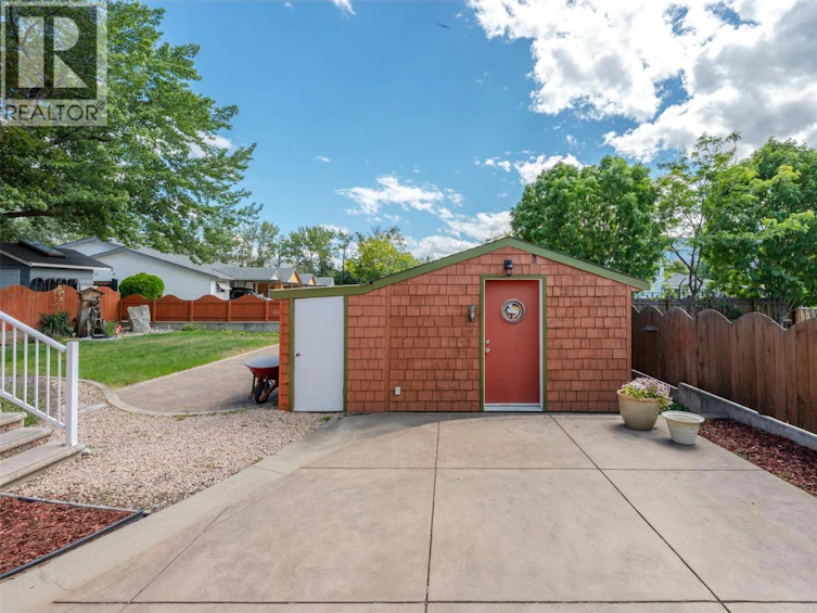 76 Huth Avenue, Penticton, BC, V2A 2Z8 - 45