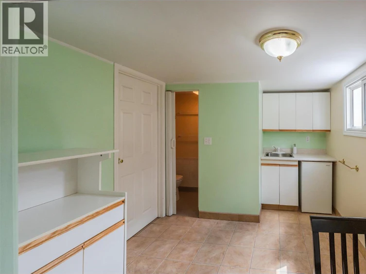 76 Huth Avenue, Penticton, BC, V2A 2Z8 - 38