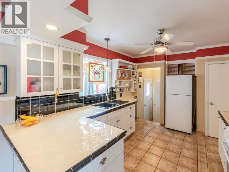 76 Huth Avenue, Penticton, BC, V2A 2Z8 - 12