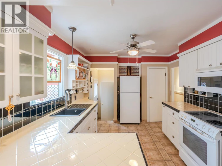 76 Huth Avenue, Penticton, BC, V2A 2Z8 - 13