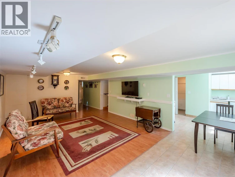 76 Huth Avenue, Penticton, BC, V2A 2Z8 - 33