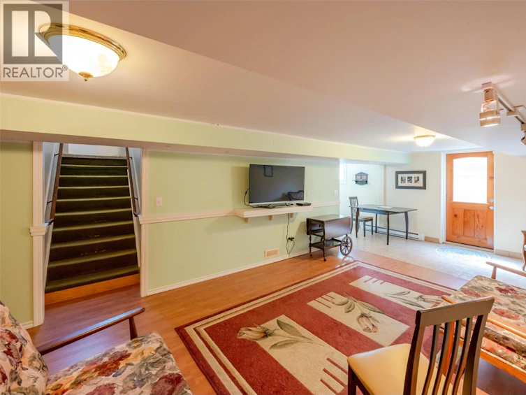 76 Huth Avenue, Penticton, BC, V2A 2Z8 - 36
