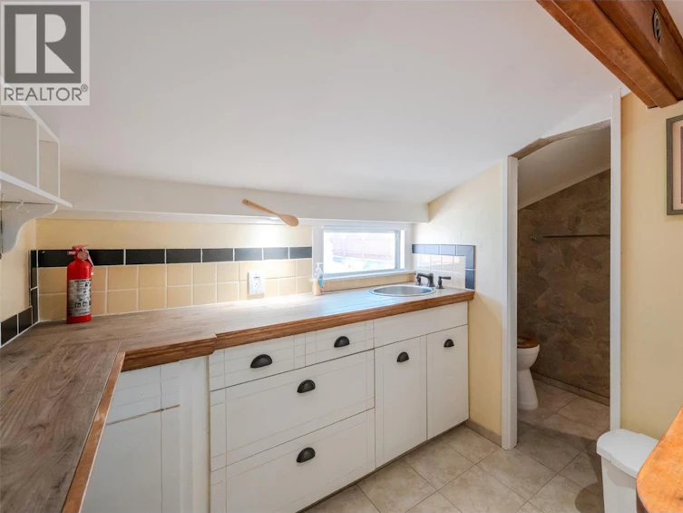 76 Huth Avenue, Penticton, BC, V2A 2Z8 - 52