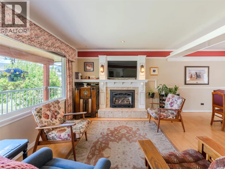 76 Huth Avenue, Penticton, BC, V2A 2Z8 - 6