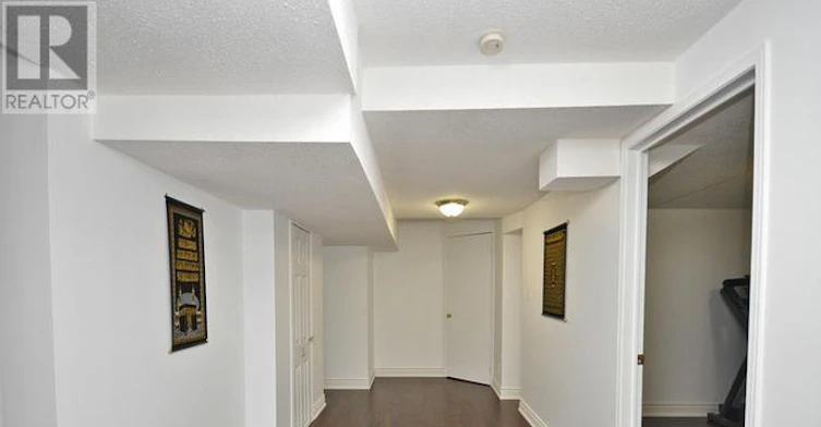 BSMT-5480 Whitehorn Avenue, Mississauga, ON, L5V 1V5 - 7