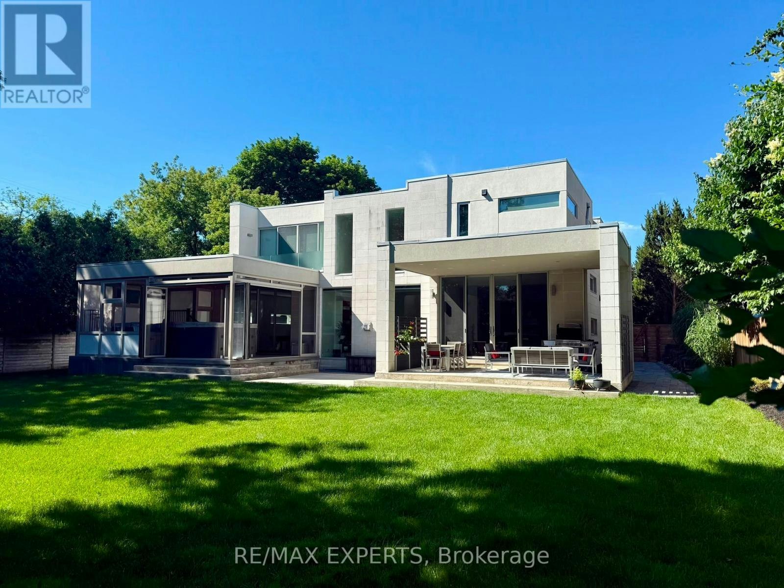 1527 Glenhill Crescent, Mississauga, ON, L5H 3C4