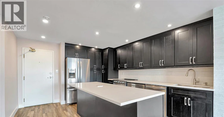 1902-75 Riverside Drive East, Windsor, ON, N9A 4C4 - 2