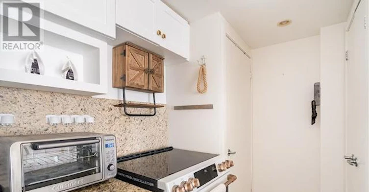 1608-208 Queens Quay W, Toronto, ON, M5J 2Y5 - 8